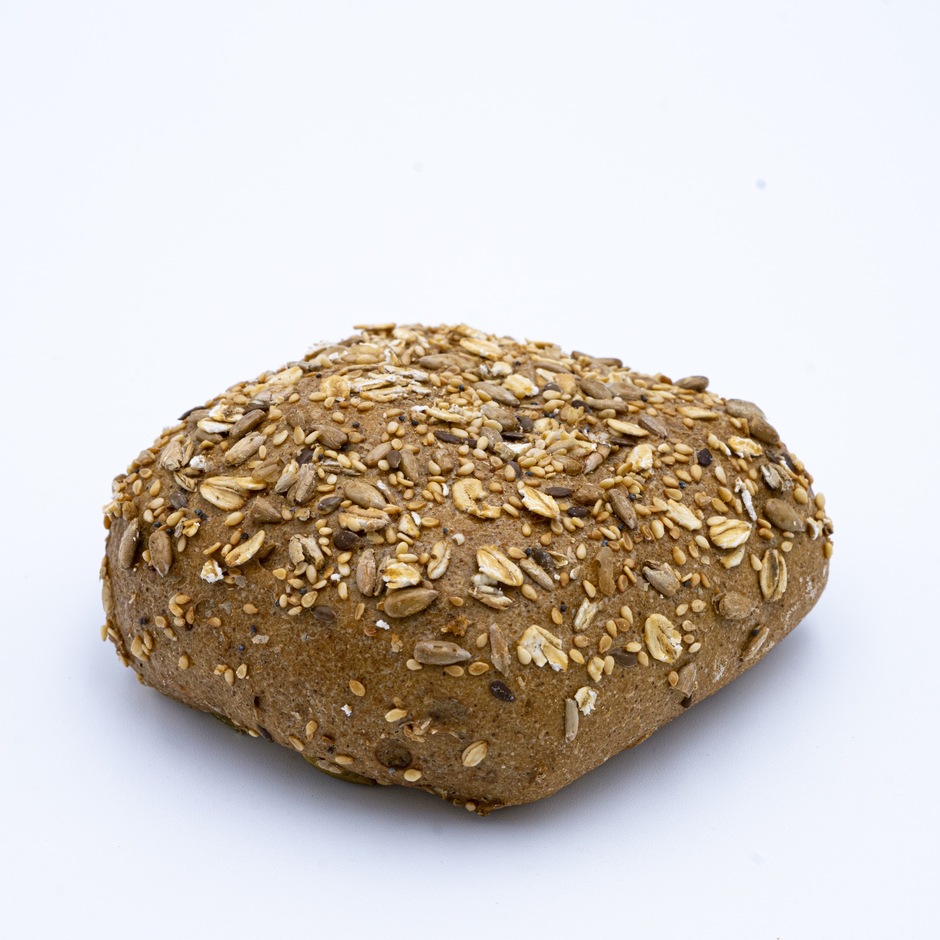 Frische Brötchen mit Körnern